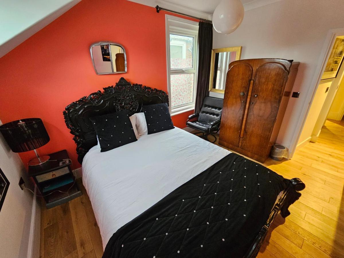 Southsea Royale James Bond 3 Bed Cool Penthouse, Seafront Parking Portsmouth Exterior photo